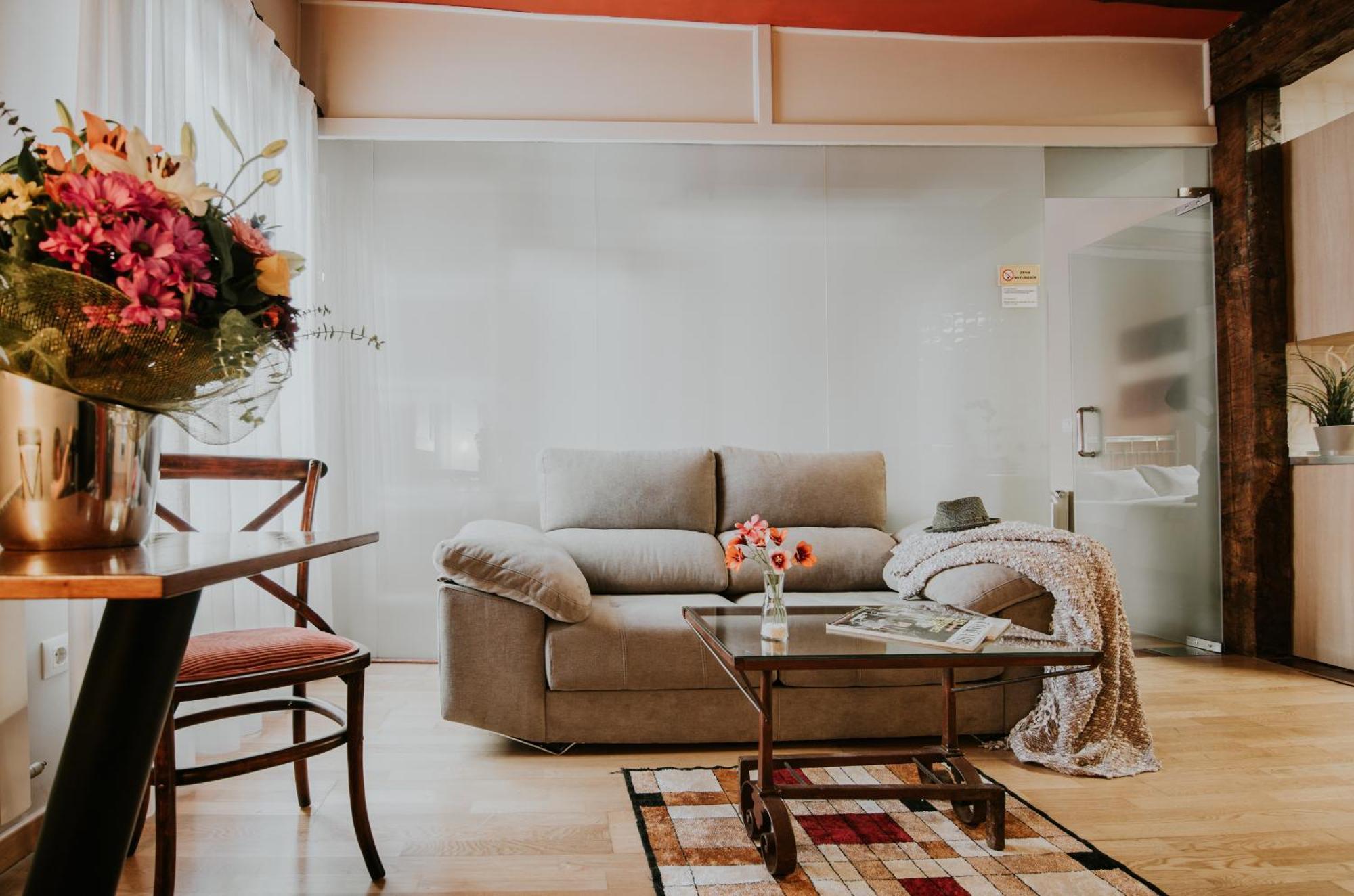 Haro Apartments Luaran gambar