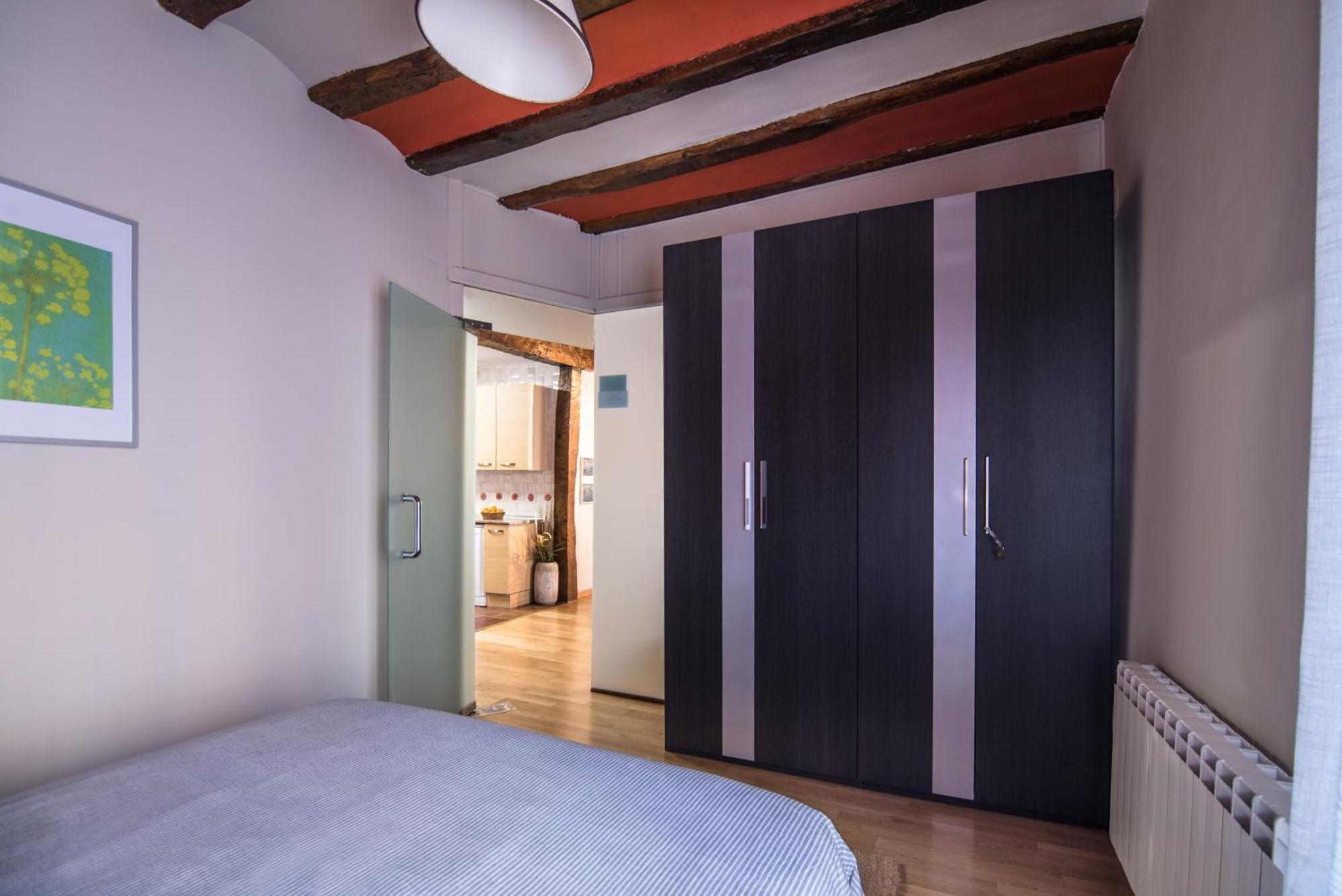 Haro Apartments Luaran gambar