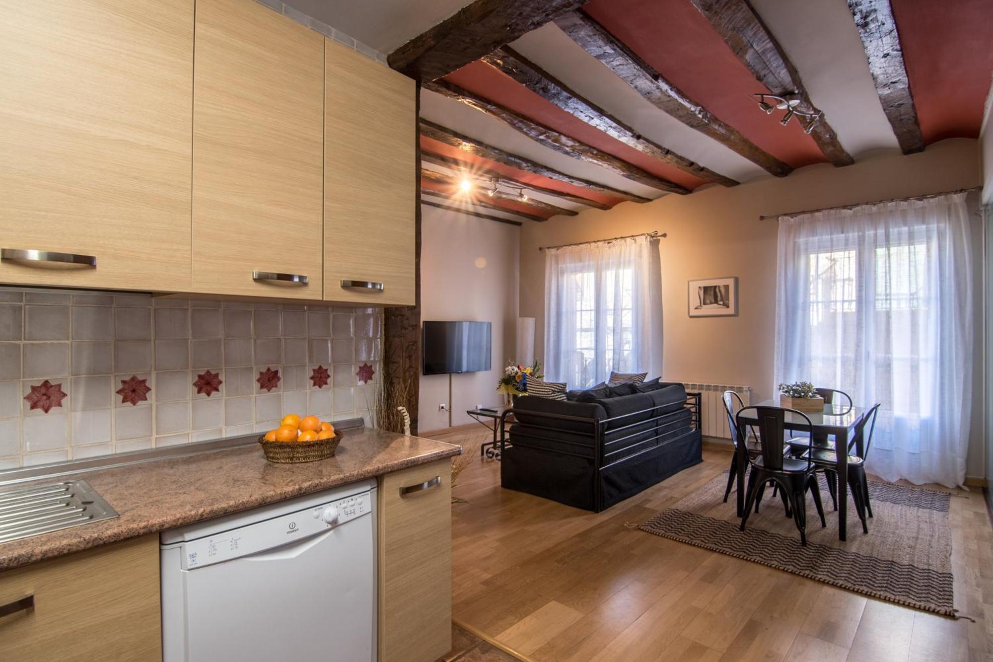 Haro Apartments Luaran gambar
